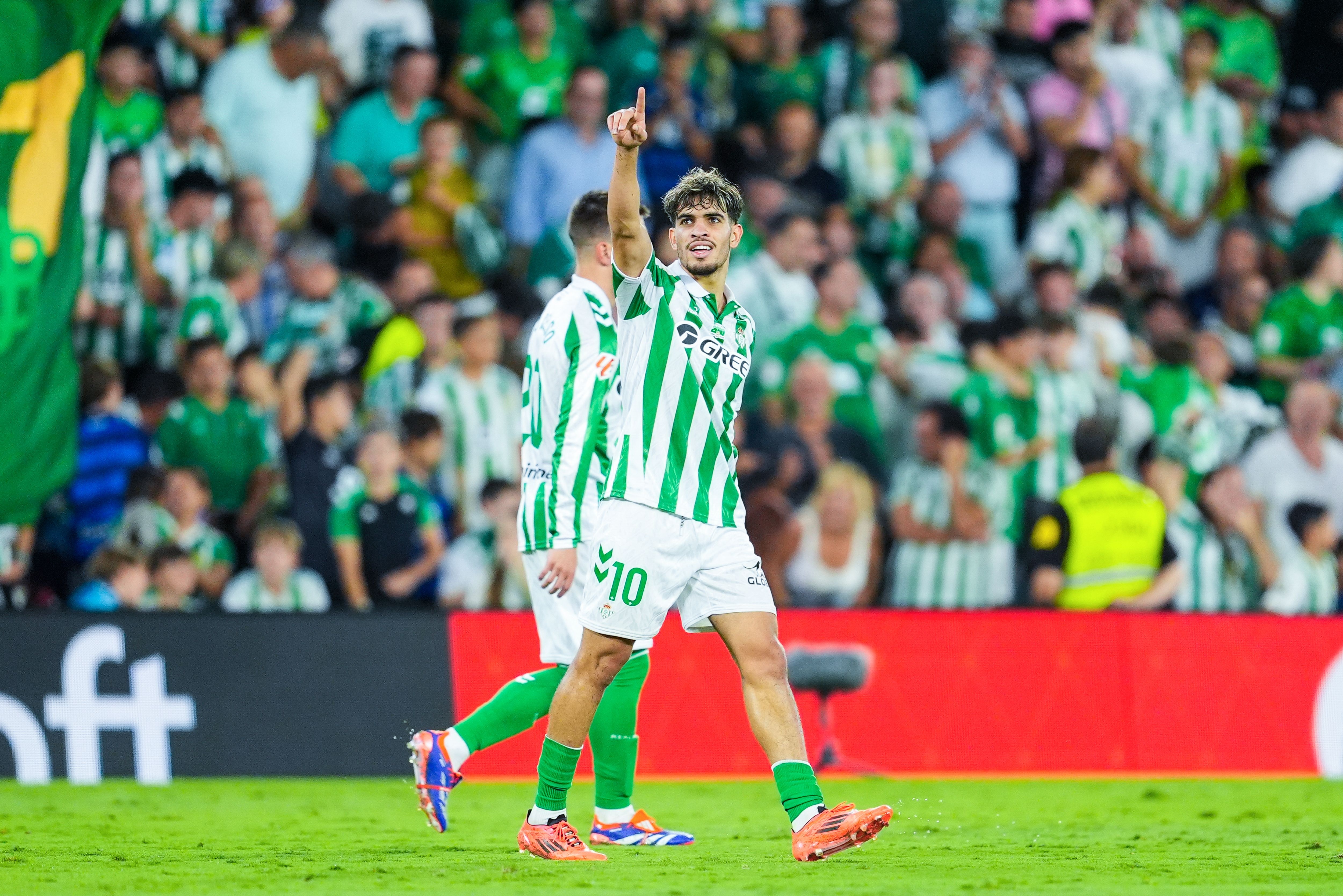 pg电子官网-阿斯：贝蒂斯边锋阿布德已从脚踝重伤中走出，参与了周三的训练