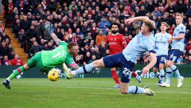 【英超】萨拉赫双响，若塔世界波，利物浦3-0小蜜蜂