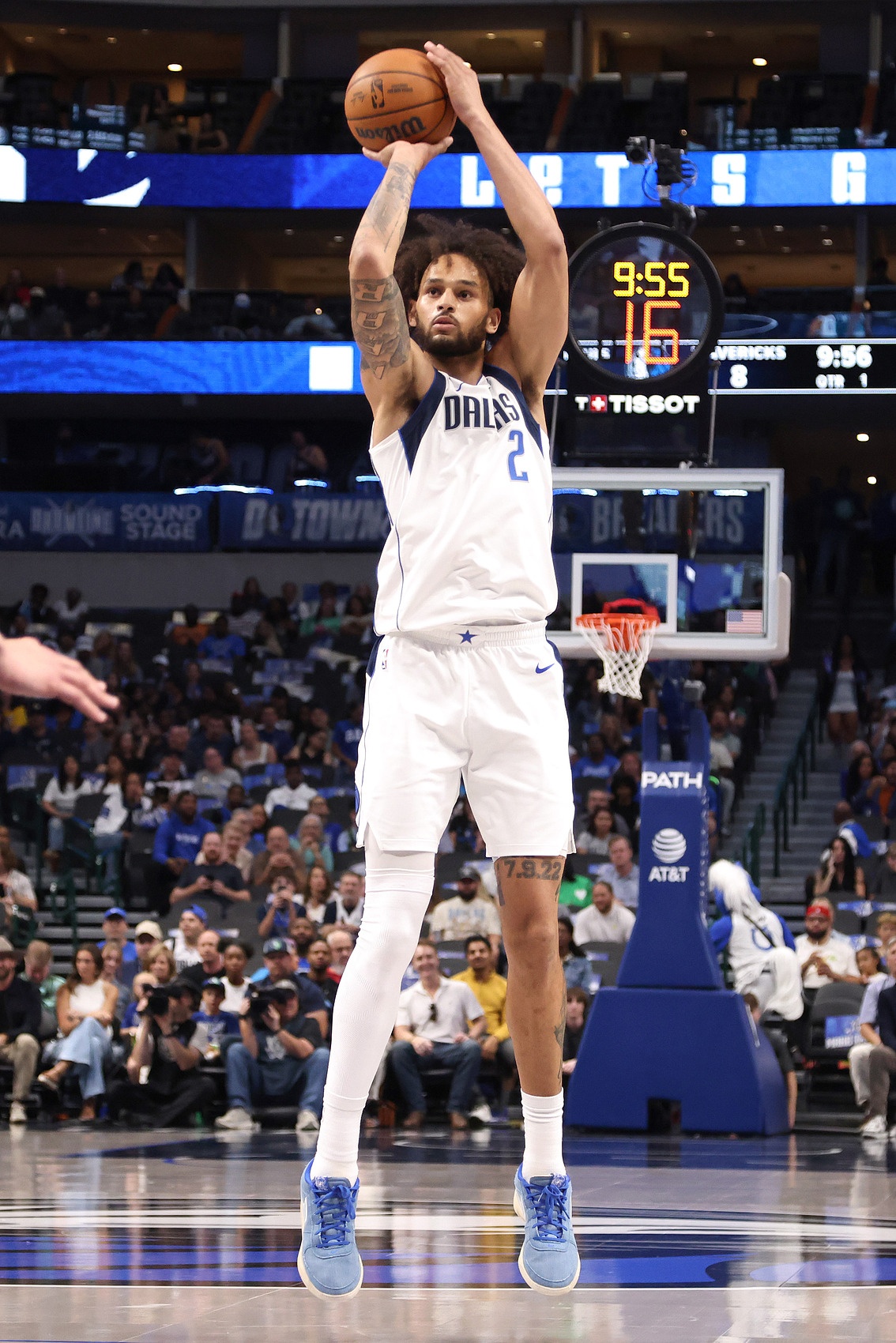 pg电子游戏官网官方网站-此前已宣布赛季报销！侠记：莱夫利将随队前往客场 本赛季首次